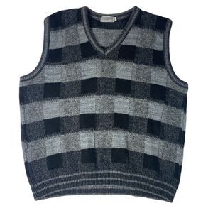 Men Matrix Sweater Vest 